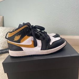 Kids Nike Jordans. Hardly worn. Size 2